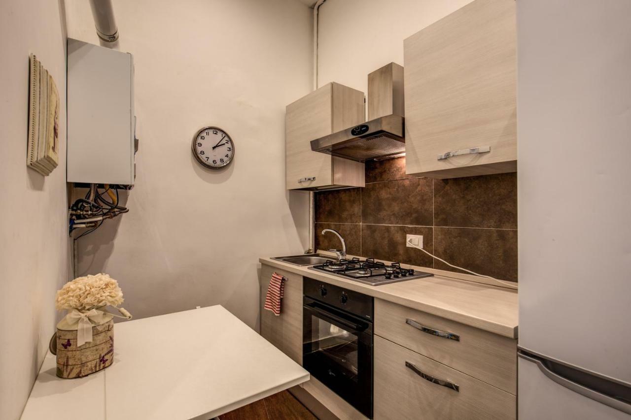 Guest House O Affittacamere La Civetta Di Trastevere B Рим Екстериор снимка