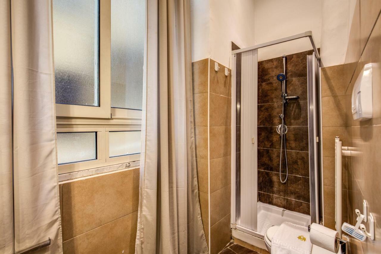 Guest House O Affittacamere La Civetta Di Trastevere B Рим Екстериор снимка